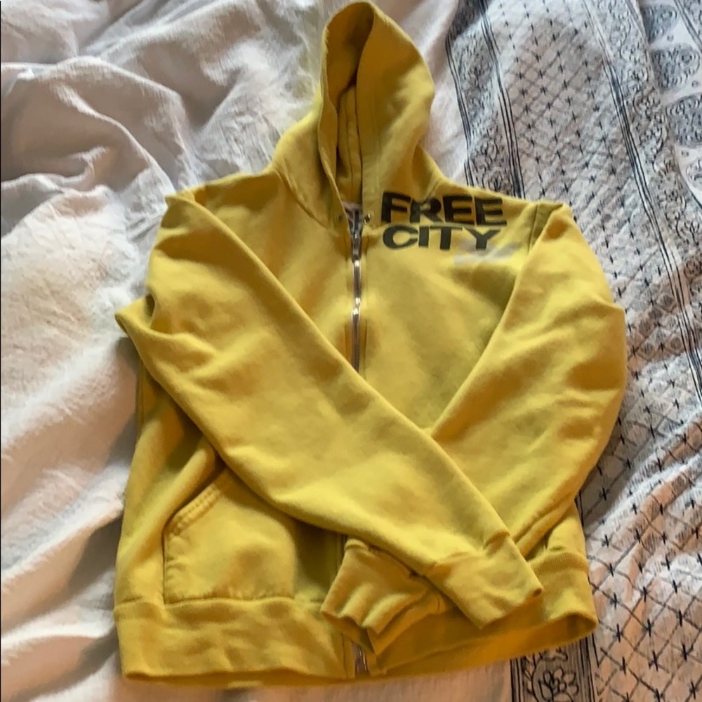 Yellow sweatshirt